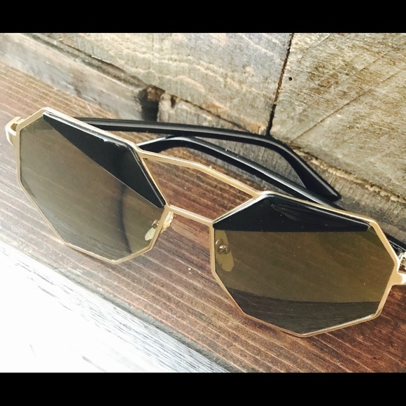 Sunglasses - Picture 3 of 3